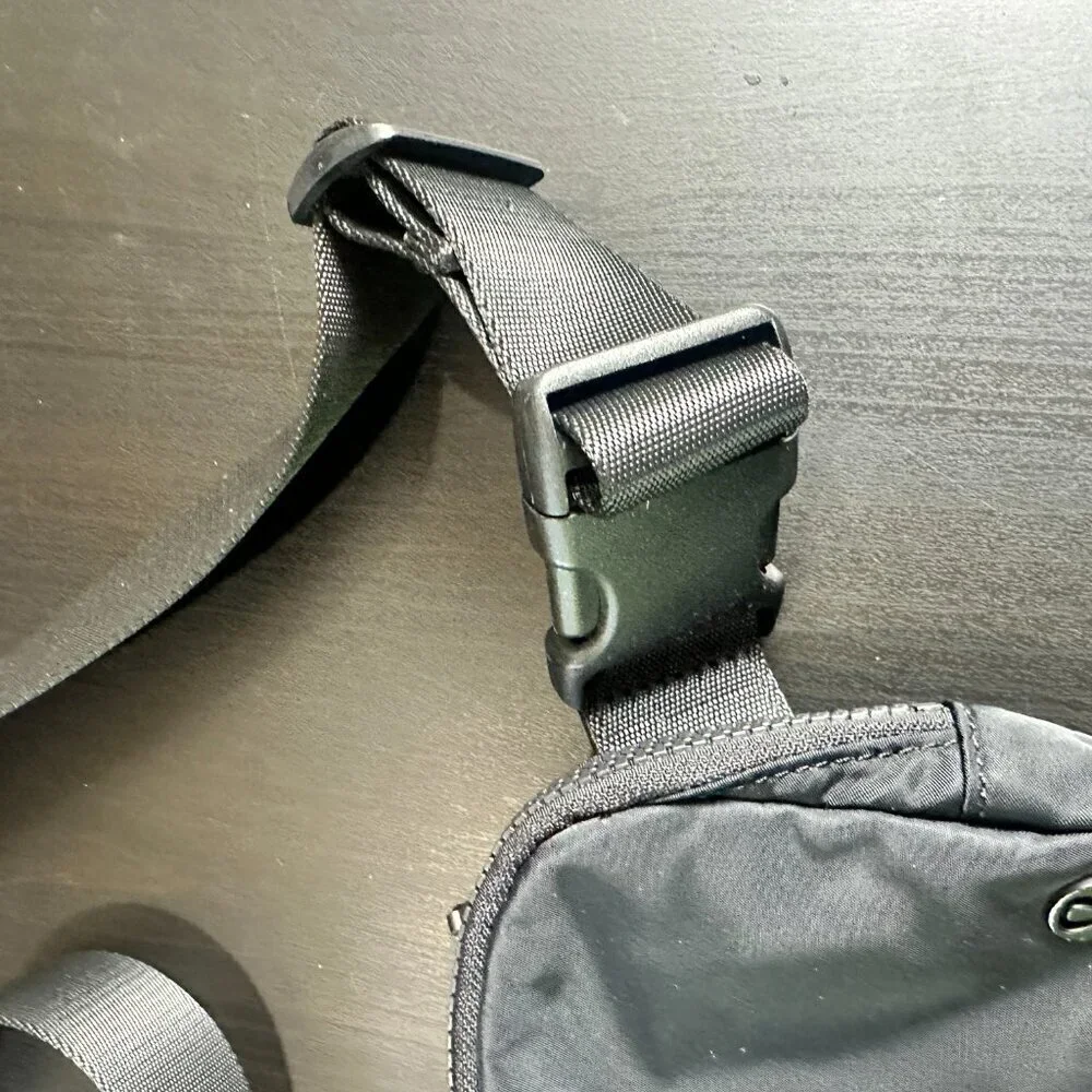 LULULEMON Everywhere Belt Bag Black